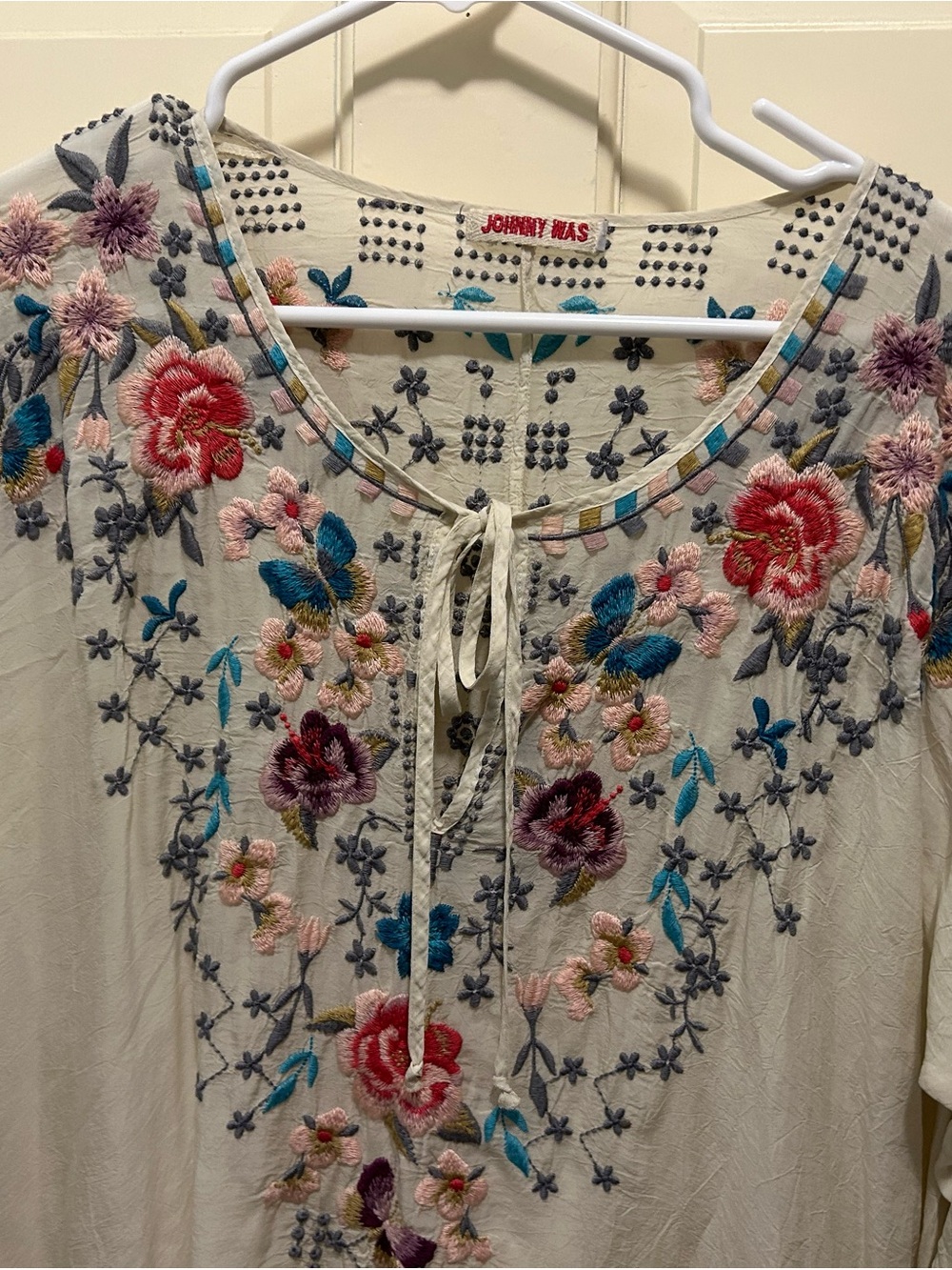 Johnny Was Butterfly Winter Embroidered Blouse White Boho Tunic size L - Picture 11 of 12